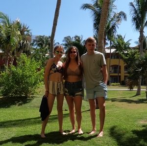 Meet your Posher, Sara